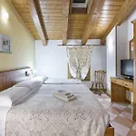 Casa Hellen 3*