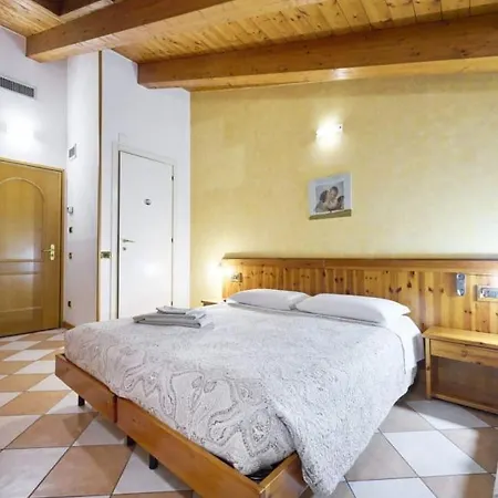 Casa Hellen 3*