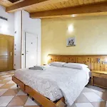 Casa Hellen 3*