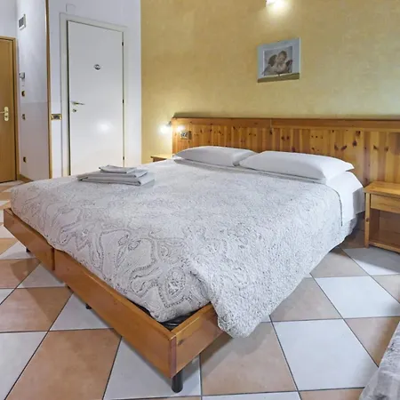 Casa Hellen 3*