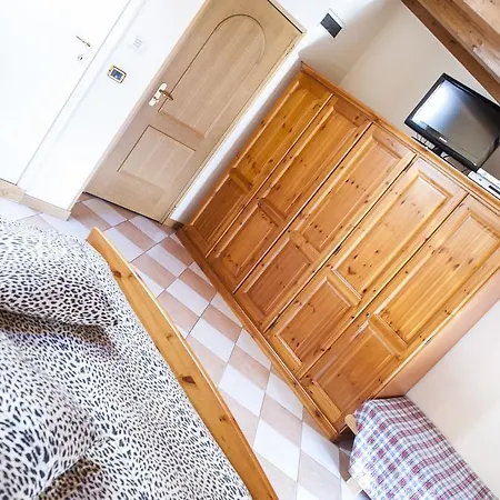 Guest house Casa Hellen *