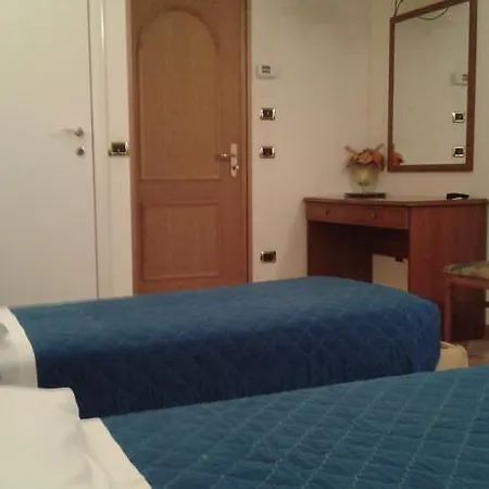 בית הארחה Casa Hellen 4*